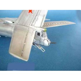 Trumpeter 01613 Tu-16K-10 Badger C