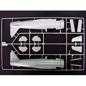 Trumpeter 1:24 Nakajima A6M2-N Rufe 