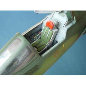 Trumpeter 1:32 F-105D Thunderchief