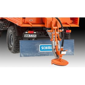 Revell 07438 1/24 Unimog U1300L Winter Servis
