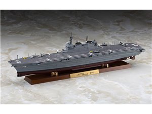 Hasegawa 30047 JMSDF DDH Kaga Full Hull