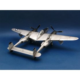 Trumpeter 1:32 Lockheed P-38L-5-L0 Lightning
