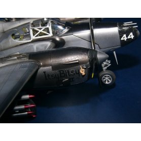 Trumpeter 1:32 Lockheed P-38L-5-L0 Lightning