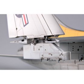 Trumpeter 02231 1/32 A-7E Corsair