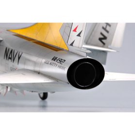Trumpeter 02231 1/32 A-7E Corsair
