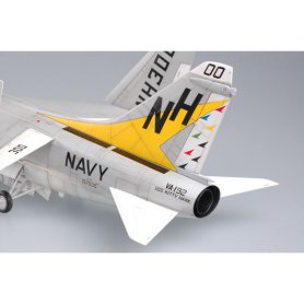 Trumpeter 02231 1/32 A-7E Corsair