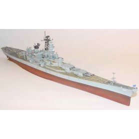 Trumpeter 1:700 USS Wisconsin BB-64 / 1991