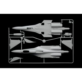 Italeri 1:72 Sukhoi Su-27 Flanker