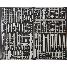 Kitty Hawk 80147 1/48 Sukhoi Su-17 /22UM-3K