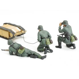 Tamiya 35357 1/35 German Goliath w/Pioneer Team