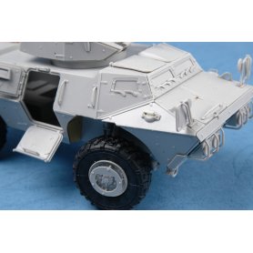 Trumpeter 01541 1/35 M1117 (Asv)