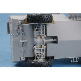 Trumpeter 01541 1/35 M1117 (Asv)