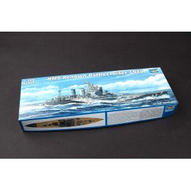 Trumpeter 1:700 HMS Renown / 1945
