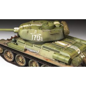 Zvezda 3687 Soviet Medium Tank T-34/85 1/35