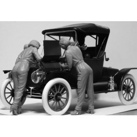 ICM 24010 Model T 1911 Touring