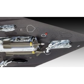 Revell 1:72 Lockheed Martin F-117 Nighthawk STEALTH FIGHTER