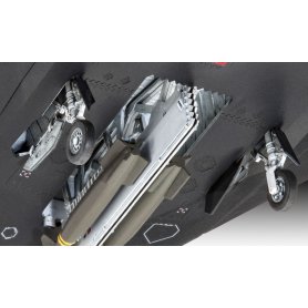 Revell 1:72 Lockheed Martin F-117 Nighthawk STEALTH FIGHTER