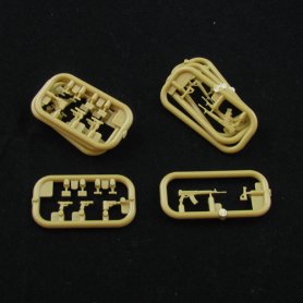 Bronco CB35063 PLA Paratroops Soliers Parade