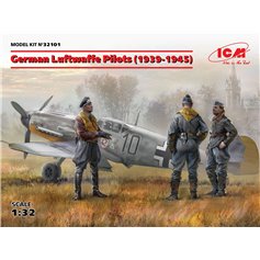 ICM 1:32 GERMAN PILOTS / 1939 - 1945 | 3 figurines | 