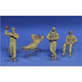 Mini Art 1:35 USMC TANK CREW AT REST