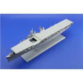 Eduard 1:350 USS Independence CVL-22 dla Dragon