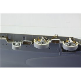 Eduard 1:350 USS Independence CVL-22 dla Dragon