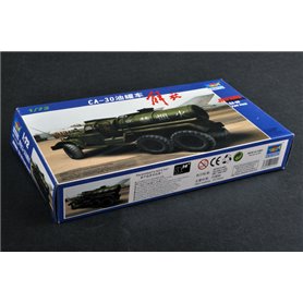 Trumpeter 01104 Jiefang CA-30 fuel truck