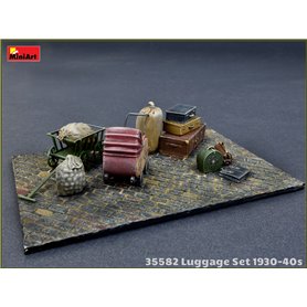 Mini Art 35582 1/35 Luggage Set 1930-40s