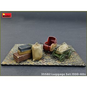 Mini Art 35582 1/35 Luggage Set 1930-40s