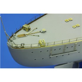 Eduard 1:200 Relingi do Bismarck dla Trumpeter / cz.3