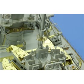 Eduard Bismarck part 5 - rear area 1/200 TRUMPETER