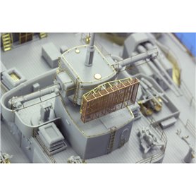 Eduard Bismarck part 5 - rear area 1/200 TRUMPETER