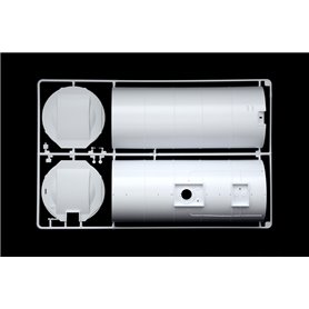 Italeri 3929 1/24 Tecnokar Trailer with 20' Tank