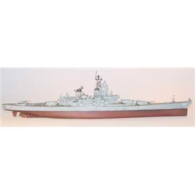 Trumpeter 1:700 USS Missouri BB-63 / 1991