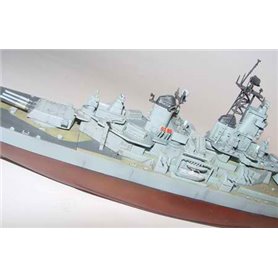 Trumpeter 1:700 USS Missouri BB-63 / 1991