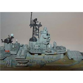 Trumpeter 1:700 USS Missouri BB-63 / 1991