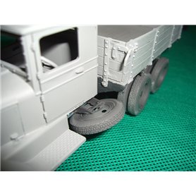 Ark Models 35036 ZIS-6 Russian truck+ R. parts