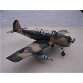 Ark Models 48046 Yakovlev Yak-54 of Yak52 + resin