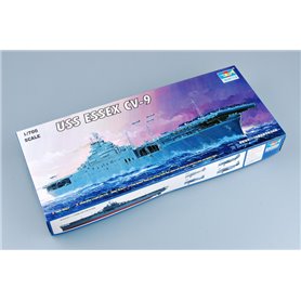Trumpeter 1:700 USS Essex CV-9