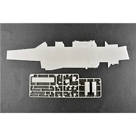 Trumpeter 1:700 USS Kitty Hawk CV-63