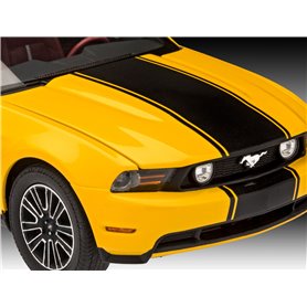 Revell 07046 2010 Ford Mustang GT 1/25