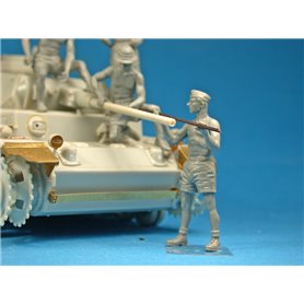 Mini Art 1:35 GERMAN TANK CREW AFRIKA KORPS - SPECIAL EDITION