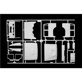 Italeri 1:24 Iveco Turbostar190.42 CANVAS WITH ELEVATOR