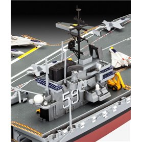 Revell 1:542 USS Forrestal 