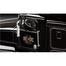 Revell 1:32 TRUCK AND TRAILER - AC/DC LIMITED COLLECTION