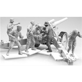 Trumpeter 1:35 Haubica s.FH 18 z załogą