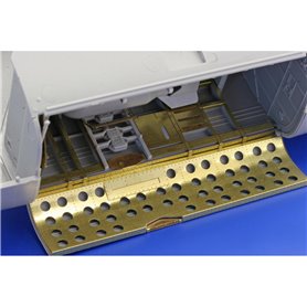 Eduard BIG ED 1:32 B-25J dla HK Models