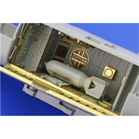 Eduard BIG ED 1:32 B-25J dla HK Models