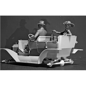 ICM 1:24A AMERICAN MOTORISTS