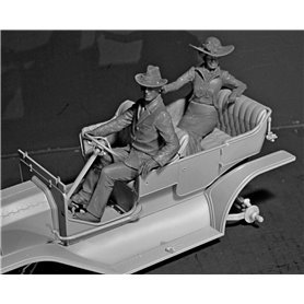 ICM 1:24A AMERICAN MOTORISTS